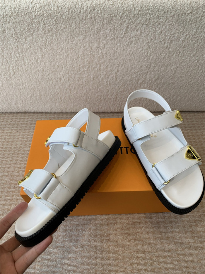 L&V sandal 211