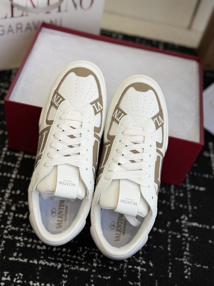 Va1e*ntin0 SNEAKERS VT059
