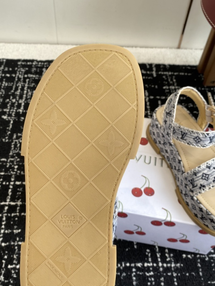 L&V sandal 228