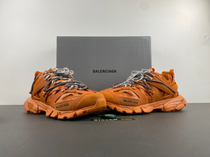 BALENCIAGA TRACK WTRHK 7000