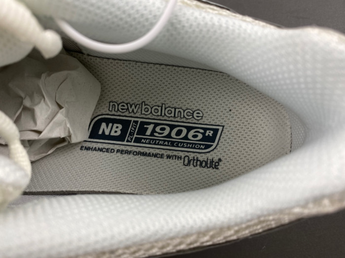 New Balance 1906R Moonrock Silver M1906RFS